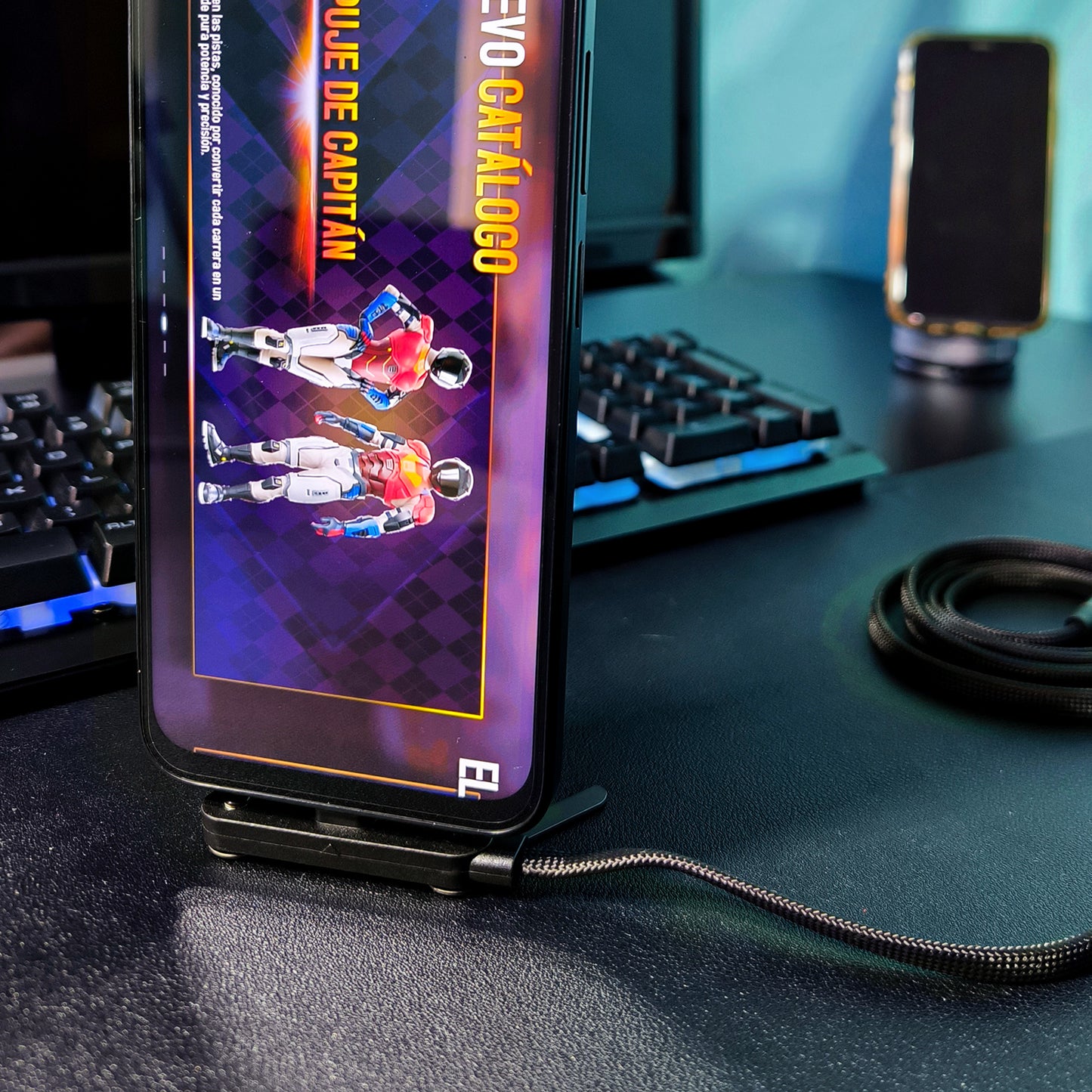 Cable USB-C 240W con Soporte Integrado Ajustable